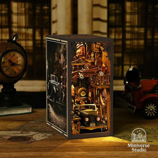 Book Nook DIY – Retro Garage Car Player – Diorama with Classic Cars, LED Lights and Furniture